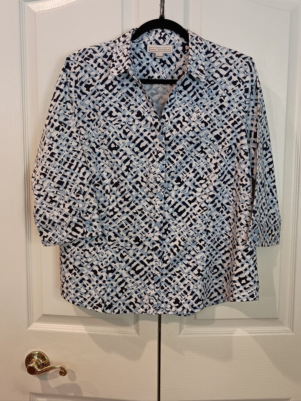 Dana Buchman Blue & White Patterned Button-Front Blouse
